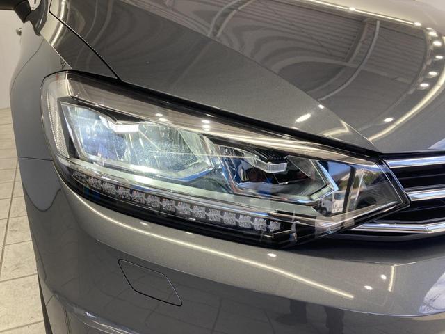ゴルフトゥーラン ＴＳＩ　コンフォートラインリミテッド　ＡＣＣ　純正ナビ　１６インチアルミホイール　障害物センサー　バックカメラ　電動リヤゲート　ブレーキアシスト　ＬＥＤヘッドライト　レーンアシスト　ＴＶフルセグ　キーレスエントリー　シートヒーター（29枚目）