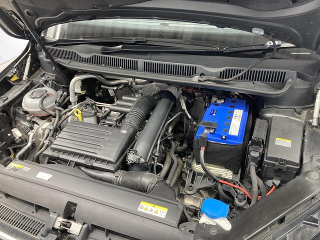 ゴルフトゥーラン ＴＳＩ　コンフォートラインリミテッド　ＡＣＣ　純正ナビ　１６インチアルミホイール　障害物センサー　バックカメラ　電動リヤゲート　ブレーキアシスト　ＬＥＤヘッドライト　レーンアシスト　ＴＶフルセグ　キーレスエントリー　シートヒーター（54枚目）