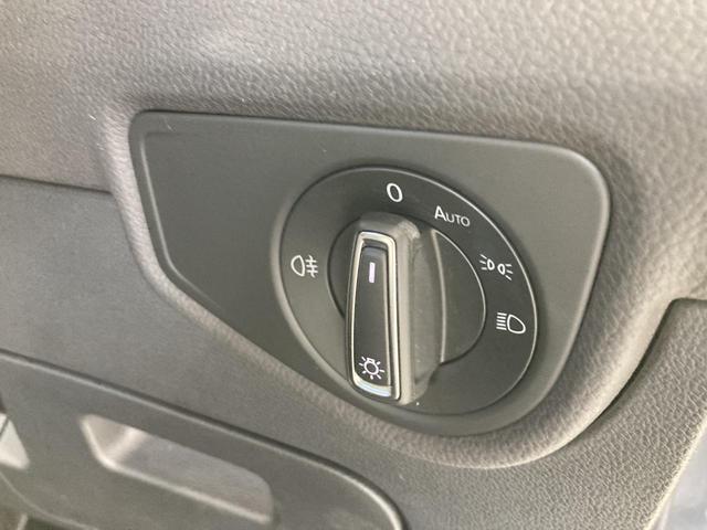 ゴルフトゥーラン ＴＳＩ　コンフォートラインリミテッド　ＡＣＣ　純正ナビ　１６インチアルミホイール　障害物センサー　バックカメラ　電動リヤゲート　ブレーキアシスト　ＬＥＤヘッドライト　レーンアシスト　ＴＶフルセグ　キーレスエントリー　シートヒーター（57枚目）