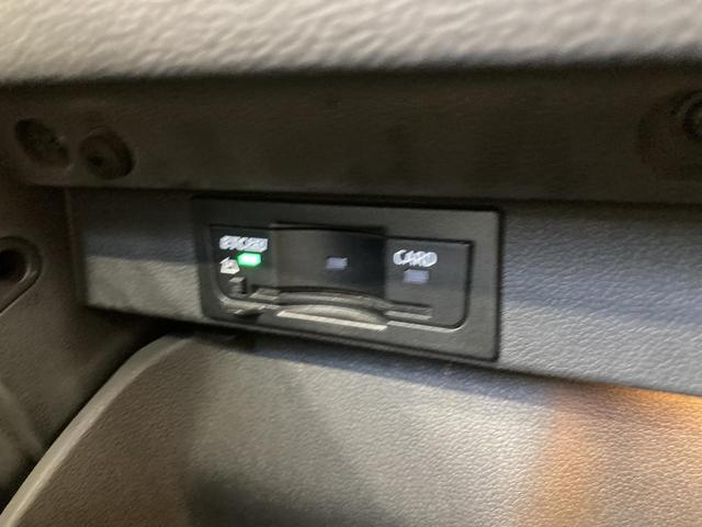 ゴルフトゥーラン ＴＳＩ　コンフォートラインリミテッド　ＡＣＣ　純正ナビ　１６インチアルミホイール　障害物センサー　バックカメラ　電動リヤゲート　ブレーキアシスト　ＬＥＤヘッドライト　レーンアシスト　ＴＶフルセグ　キーレスエントリー　シートヒーター（64枚目）