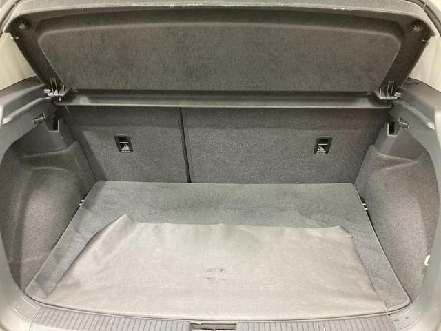 T-クロス TSI スタイル デザインパッケージ トラベルアシスト デジタルメーター 専用18インチアルミ スマートキー 純正ナビ バックカメラ レーンアシスト コーナーセンサー アンビエントライト ETC(12枚目)