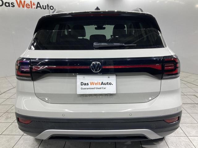 T-クロス TSI スタイル デザインパッケージ トラベルアシスト デジタルメーター 専用18インチアルミ スマートキー 純正ナビ バックカメラ レーンアシスト コーナーセンサー アンビエントライト ETC(15枚目)