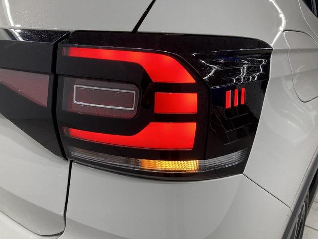 T-クロス TSI スタイル デザインパッケージ トラベルアシスト デジタルメーター 専用18インチアルミ スマートキー 純正ナビ バックカメラ レーンアシスト コーナーセンサー アンビエントライト ETC(22枚目)
