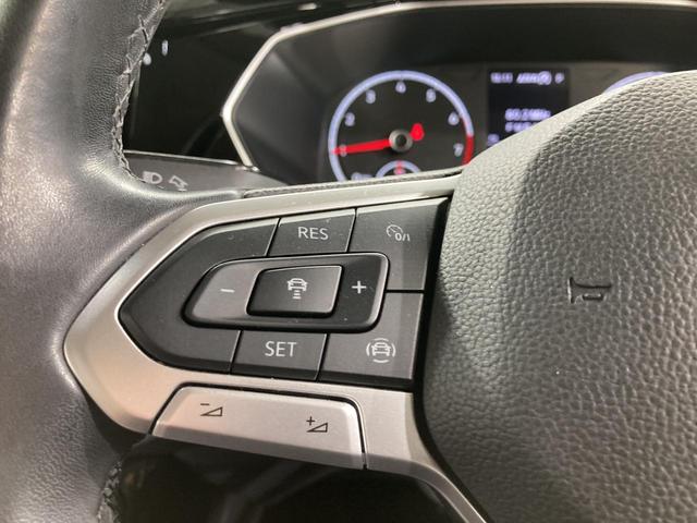 Ｔ－クロス ＴＳＩ　１ｓｔプラス　ＡＣＣ　レーンキープアシスト　バックカメラ　純正ナビ　パークアシスト　デイライト　ブラインドスポットディテクション　ＬＥＤヘッドライト　スマートフォンワイヤレスチャージング　スマートキー　認定中古車（9枚目）