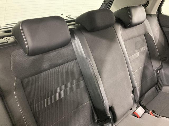 Ｔ－クロス ＴＳＩ　１ｓｔプラス　ＡＣＣ　レーンキープアシスト　バックカメラ　純正ナビ　パークアシスト　デイライト　ブラインドスポットディテクション　ＬＥＤヘッドライト　スマートフォンワイヤレスチャージング　スマートキー　認定中古車（11枚目）