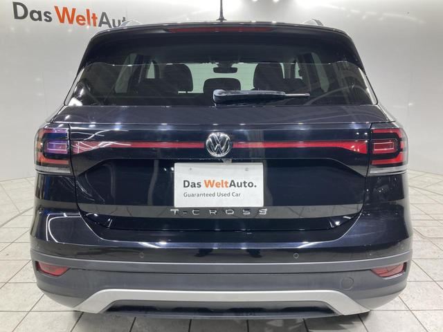 Ｔ－クロス ＴＳＩ　１ｓｔプラス　ＡＣＣ　レーンキープアシスト　バックカメラ　純正ナビ　パークアシスト　デイライト　ブラインドスポットディテクション　ＬＥＤヘッドライト　スマートフォンワイヤレスチャージング　スマートキー　認定中古車（15枚目）