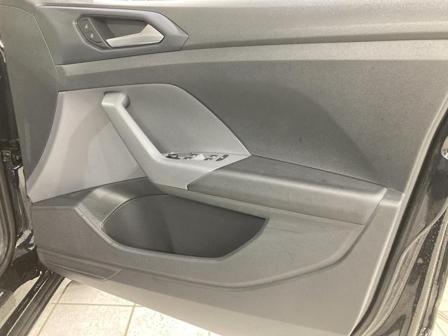 Ｔ－クロス ＴＳＩ　１ｓｔプラス　ＡＣＣ　レーンキープアシスト　バックカメラ　純正ナビ　パークアシスト　デイライト　ブラインドスポットディテクション　ＬＥＤヘッドライト　スマートフォンワイヤレスチャージング　スマートキー　認定中古車（59枚目）