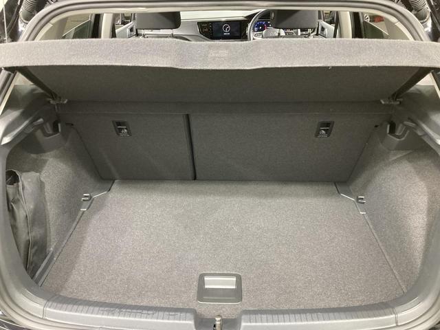 ポロ TSIスタイル ACC レーンキープアシスト デジタルメーター IQ.LIGHT デイライト ブラインドスポットディテクション 純正ナビ バックカメラ アンビエントライト スマートキー 認定中古車(12枚目)