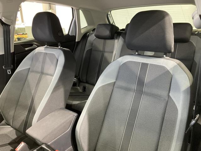 ポロ TSIハイライン ACC デジタルメーター ブラインドスポットディテクション 純正ナビ バックカメラ 前後コーナーセンサー 16インチアルミホイール スマートキー 認定中古車(10枚目)