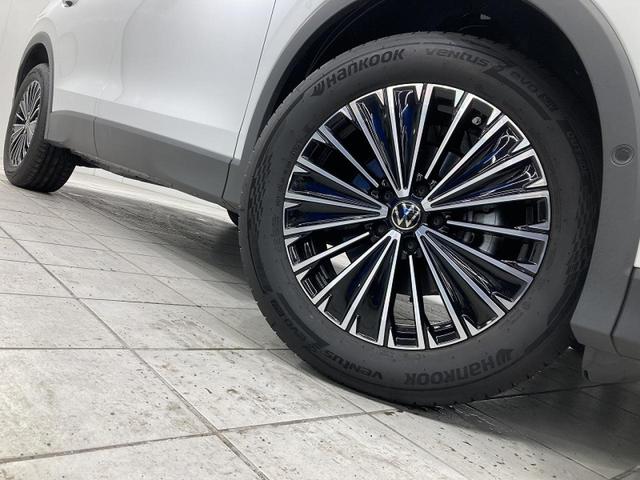 ティグアン eTSI エレガンス トラベルアシスト レーンチェンジアシスト アラウンドビューカメラ デジタルメーター 純正ナビ(Discover Pro Max) IQ.LIGHT パワーテールゲート 18インチアルミホイール(13枚目)