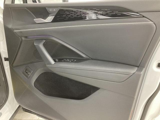 ティグアン eTSI エレガンス トラベルアシスト レーンチェンジアシスト アラウンドビューカメラ デジタルメーター 純正ナビ(Discover Pro Max) IQ.LIGHT パワーテールゲート 18インチアルミホイール(29枚目)