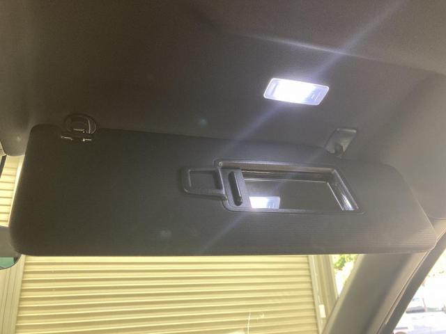 ティグアン TSI Rライン トラベルアシスト デジタルメーター アラウンドビューカメラ 純正ナビ レーンアシスト パークアシスト 全席シートヒーター パワーテールゲート 19インチアルミホイール スマートキー 認定中古車(25枚目)