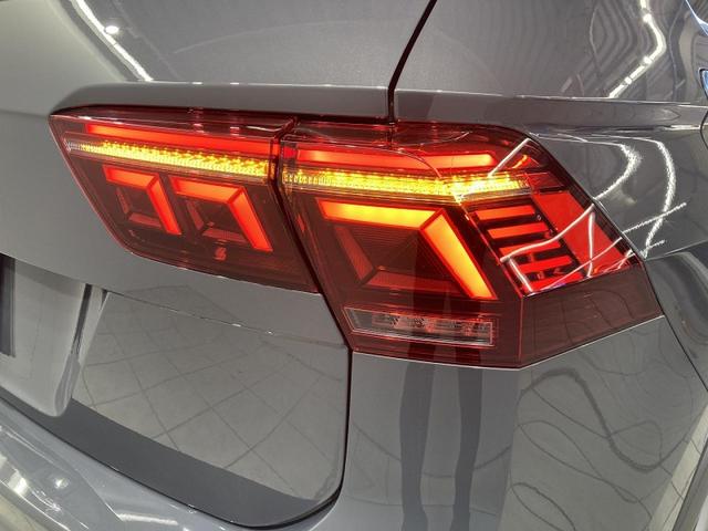 ティグアン TSI Rライン トラベルアシスト デジタルメーター アラウンドビューカメラ 純正ナビ レーンアシスト パークアシスト 全席シートヒーター パワーテールゲート 19インチアルミホイール スマートキー 認定中古車(44枚目)