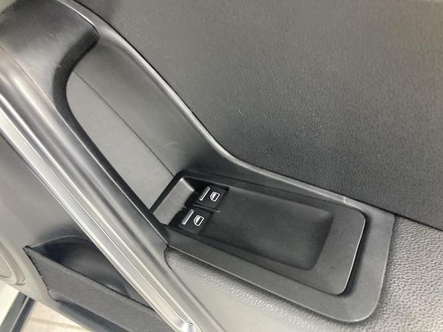 ザ・ビートル Ｒラインマイスター　レザーシート　前席シートヒーター　前後コーナーセンサー　純正ナビ　バックカメラ　ブラインドスポットディテクション　１８インチアルミホイール　スマートキー　認定中古車（23枚目）