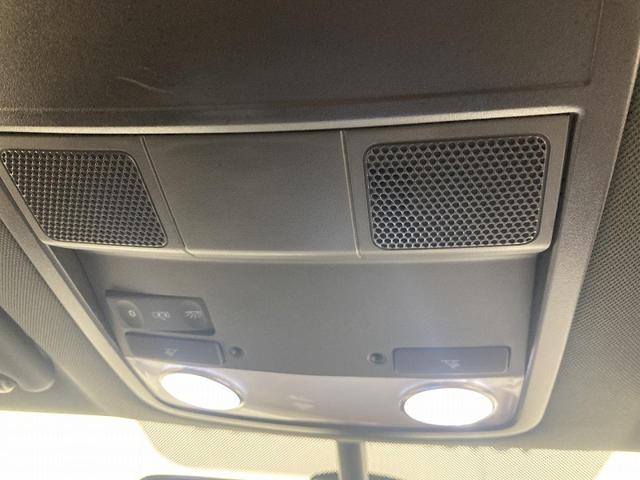 ザ・ビートル Ｒラインマイスター　レザーシート　前席シートヒーター　前後コーナーセンサー　純正ナビ　バックカメラ　ブラインドスポットディテクション　１８インチアルミホイール　スマートキー　認定中古車（61枚目）