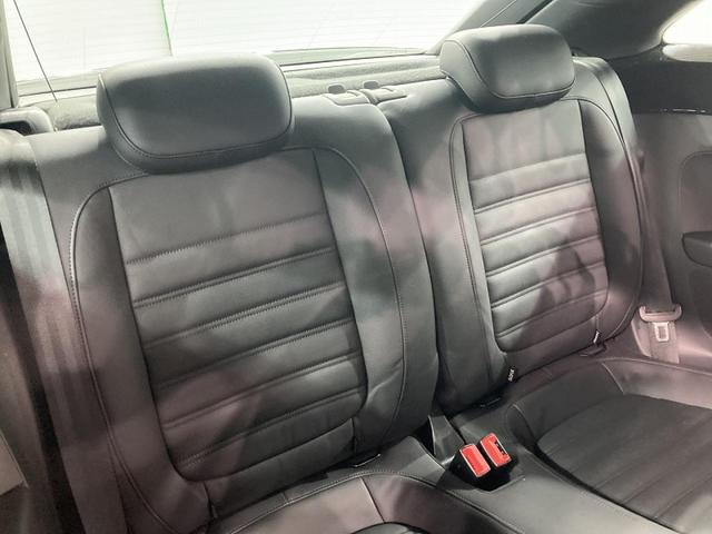 ザ・ビートル Ｒラインマイスター　レザーシート　前席シートヒーター　前後コーナーセンサー　純正ナビ　バックカメラ　ブラインドスポットディテクション　１８インチアルミホイール　スマートキー　認定中古車（68枚目）