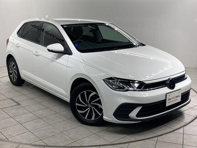 ポロ ＴＳＩアクティブ　トラベルアシスト　バックカメラ　純正ナビ　１５インチアルミホイール　障害物センサー　衝突安全ボディ　レーンキープアシスト　ワイヤレス充電　ＬＥＤヘッドライト　リアフォグランプ　オートライト（19枚目）