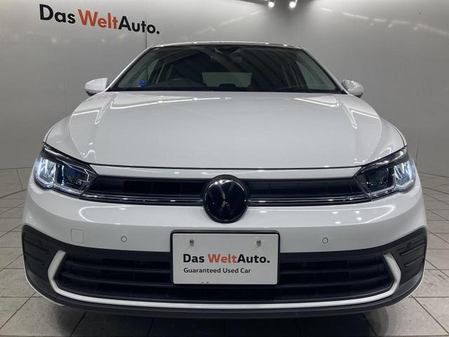 ポロ ＴＳＩアクティブ　トラベルアシスト　バックカメラ　純正ナビ　１５インチアルミホイール　障害物センサー　衝突安全ボディ　レーンキープアシスト　ワイヤレス充電　ＬＥＤヘッドライト　リアフォグランプ　オートライト（20枚目）