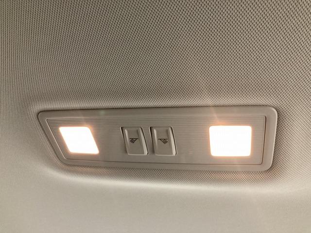 ポロ ＴＳＩアクティブ　トラベルアシスト　バックカメラ　純正ナビ　１５インチアルミホイール　障害物センサー　衝突安全ボディ　レーンキープアシスト　ワイヤレス充電　ＬＥＤヘッドライト　リアフォグランプ　オートライト（33枚目）