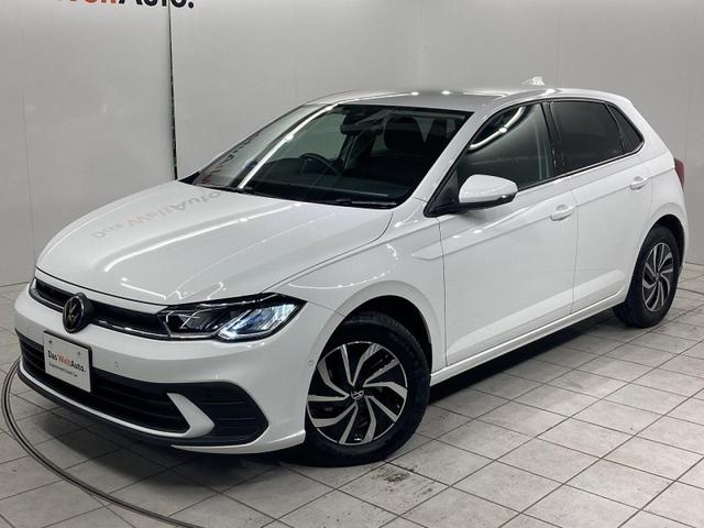 ポロ ＴＳＩアクティブ　トラベルアシスト　バックカメラ　純正ナビ　１５インチアルミホイール　障害物センサー　衝突安全ボディ　レーンキープアシスト　ワイヤレス充電　ＬＥＤヘッドライト　リアフォグランプ　オートライト（56枚目）