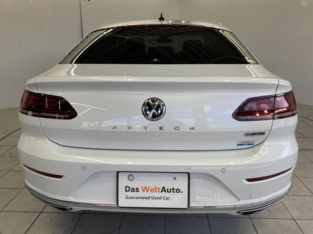 アルテオン ＴＳＩ　４モーション　エレガンス　ＤＹＮＡＵＤＩＯ　電動パノラマスライディングルーフ　ＤＣＣ　ＡＣＣ　レーンアシスト　アラウンドビューカメラ　コーナーセンサー　デジタルメーター　レザーシート　シートヒーター　パワーテールゲート（14枚目）