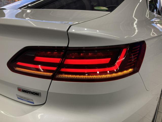 アルテオン ＴＳＩ　４モーション　エレガンス　ＤＹＮＡＵＤＩＯ　電動パノラマスライディングルーフ　ＤＣＣ　ＡＣＣ　レーンアシスト　アラウンドビューカメラ　コーナーセンサー　デジタルメーター　レザーシート　シートヒーター　パワーテールゲート（23枚目）
