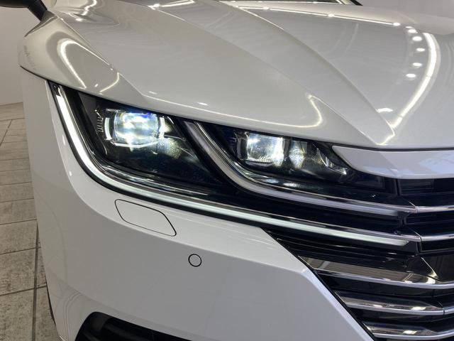 アルテオン ＴＳＩ　４モーション　エレガンス　ＤＹＮＡＵＤＩＯ　電動パノラマスライディングルーフ　ＤＣＣ　ＡＣＣ　レーンアシスト　アラウンドビューカメラ　コーナーセンサー　デジタルメーター　レザーシート　シートヒーター　パワーテールゲート（31枚目）