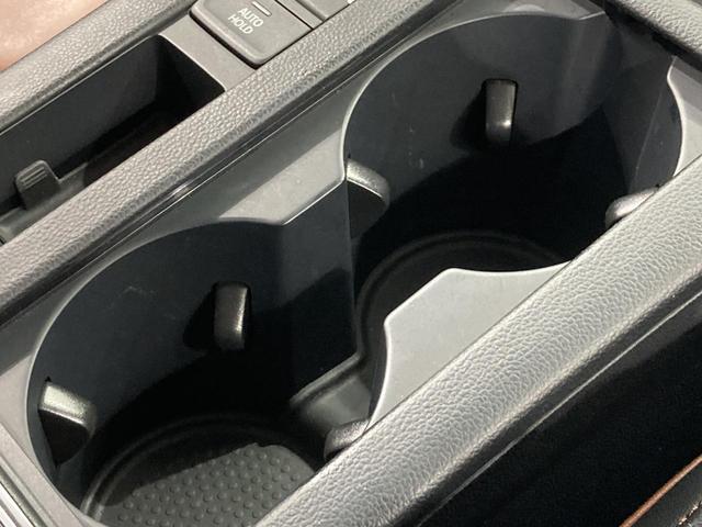 アルテオン ＴＳＩ　４モーション　エレガンス　ＤＹＮＡＵＤＩＯ　電動パノラマスライディングルーフ　ＤＣＣ　ＡＣＣ　レーンアシスト　アラウンドビューカメラ　コーナーセンサー　デジタルメーター　レザーシート　シートヒーター　パワーテールゲート（42枚目）