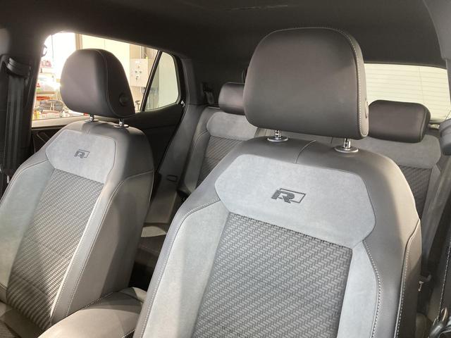 Ｔ－クロス ＴＳＩ　Ｒライン　トラベルアシスト　デジタルメーター　純正ナビ　バックカメラ　レーンキープアシスト　ブラインドスポットディテクション　パークアシスト　コーナーセンサー　スマートキー　認定中古車（10枚目）