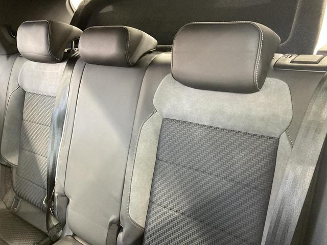 Ｔ－クロス ＴＳＩ　Ｒライン　トラベルアシスト　デジタルメーター　純正ナビ　バックカメラ　レーンキープアシスト　ブラインドスポットディテクション　パークアシスト　コーナーセンサー　スマートキー　認定中古車（11枚目）