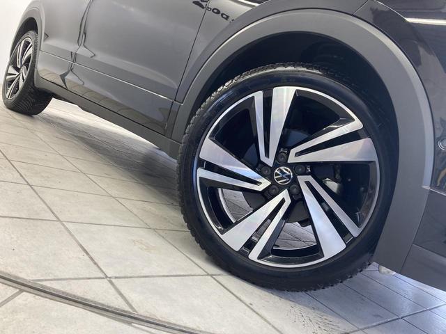 Ｔ－クロス ＴＳＩ　Ｒライン　トラベルアシスト　デジタルメーター　純正ナビ　バックカメラ　レーンキープアシスト　ブラインドスポットディテクション　パークアシスト　コーナーセンサー　スマートキー　認定中古車（13枚目）