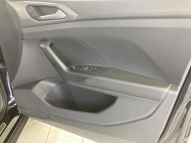 Ｔ－クロス ＴＳＩ　Ｒライン　トラベルアシスト　デジタルメーター　純正ナビ　バックカメラ　レーンキープアシスト　ブラインドスポットディテクション　パークアシスト　コーナーセンサー　スマートキー　認定中古車（66枚目）