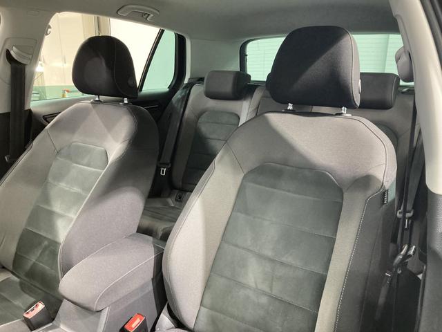 ゴルフ TSIハイライン テックエディション 特別仕様車 デジタルメーター ACC ナビ バックカメラ フロントアシスト レーンアシスト オートホールド エレクトロニックパーキング LEDヘッドライト スマートキー 認定中古車(10枚目)