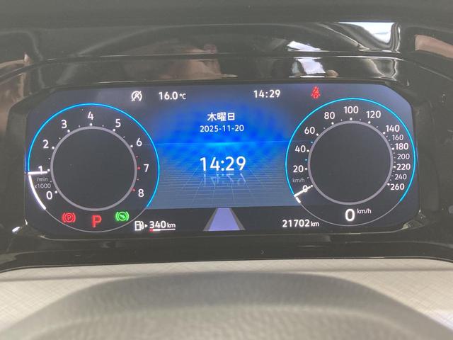 ゴルフ ｅＴＳＩアクティブ　ＩＱライト　トラベルアシスト　デジタルメーター　スマートキー　ナビ　バックカメラ　前後コーナーセンサー　Ａｐｐｌｅｃａｒｐｌａｙ　ＨＵＤ　認定中古車（5枚目）