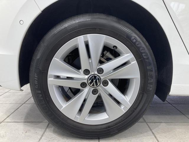 ゴルフ ｅＴＳＩアクティブ　ＩＱライト　トラベルアシスト　デジタルメーター　スマートキー　ナビ　バックカメラ　前後コーナーセンサー　Ａｐｐｌｅｃａｒｐｌａｙ　ＨＵＤ　認定中古車（19枚目）