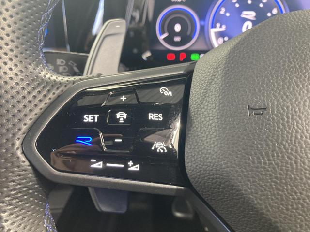 ゴルフＲ ＴＳＩ　４モーション　専用カラー　専用アルミ　ＤＣＣ　トラベルアシスト　デジタルメーター　ＩＱライト　ナビ　バックカメラ　シートヒーター　フロントアシスト　レーンアシスト　スマートキー　認定中古車（8枚目）