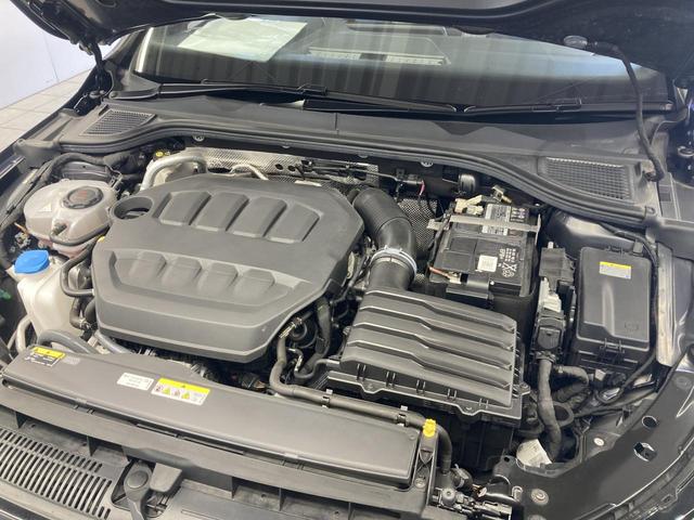 ゴルフＲ ＴＳＩ　４モーション　専用カラー　専用アルミ　ＤＣＣ　トラベルアシスト　デジタルメーター　ＩＱライト　ナビ　バックカメラ　シートヒーター　フロントアシスト　レーンアシスト　スマートキー　認定中古車（52枚目）