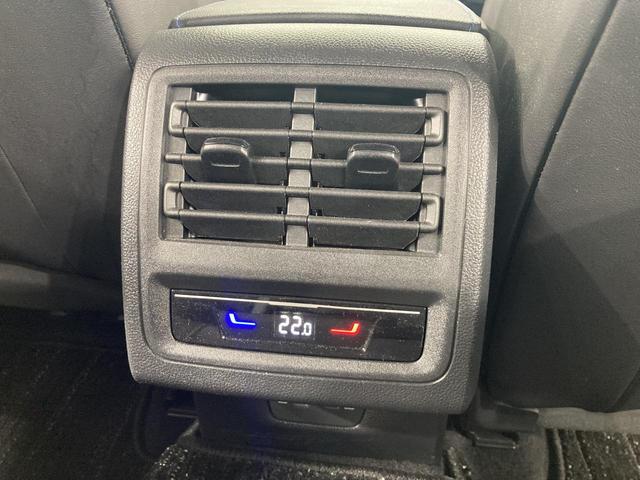 ゴルフＲ ＴＳＩ　４モーション　専用カラー　専用アルミ　ＤＣＣ　トラベルアシスト　デジタルメーター　ＩＱライト　ナビ　バックカメラ　シートヒーター　フロントアシスト　レーンアシスト　スマートキー　認定中古車（69枚目）