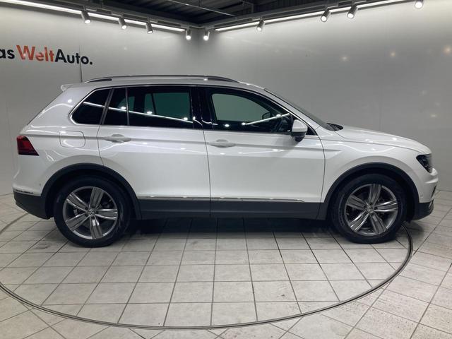 ティグアン ディナウディオエディション 特別仕様車 レザーシート シートヒーター パドルシフト 電動パーキングブレーキ アラウンドビューカメラ 純正ナビ 19インチアルミ レーンアシスト パワーシート 電動リアゲート シルバールーフレール(17枚目)