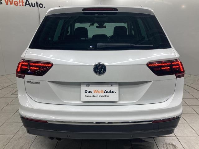 ティグアン ディナウディオエディション 特別仕様車 レザーシート シートヒーター パドルシフト 電動パーキングブレーキ アラウンドビューカメラ 純正ナビ 19インチアルミ レーンアシスト パワーシート 電動リアゲート シルバールーフレール(25枚目)