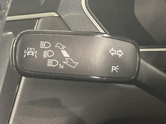 ティグアン ディナウディオエディション 特別仕様車 レザーシート シートヒーター パドルシフト 電動パーキングブレーキ アラウンドビューカメラ 純正ナビ 19インチアルミ レーンアシスト パワーシート 電動リアゲート シルバールーフレール(39枚目)