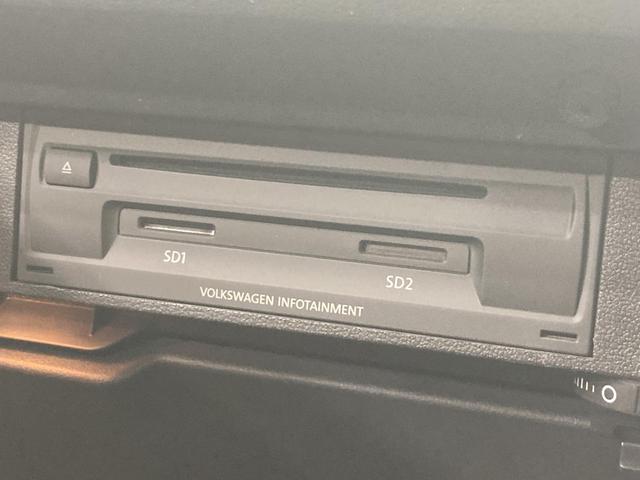 ティグアン ディナウディオエディション 特別仕様車 レザーシート シートヒーター パドルシフト 電動パーキングブレーキ アラウンドビューカメラ 純正ナビ 19インチアルミ レーンアシスト パワーシート 電動リアゲート シルバールーフレール(49枚目)