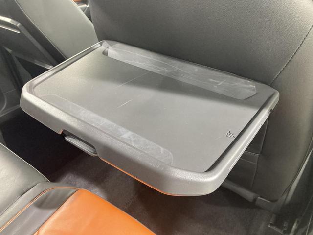 ティグアン ディナウディオエディション 特別仕様車 レザーシート シートヒーター パドルシフト 電動パーキングブレーキ アラウンドビューカメラ 純正ナビ 19インチアルミ レーンアシスト パワーシート 電動リアゲート シルバールーフレール(67枚目)