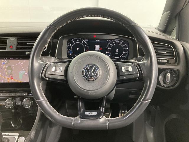 ゴルフR ベースグレード ACC DCC レザーシート シートヒーター ナビ バックカメラ パワーシート コーナーセンサー レーンアシスト フロントアシスト LEDヘッドライト スマートキー 認定中古車(4枚目)