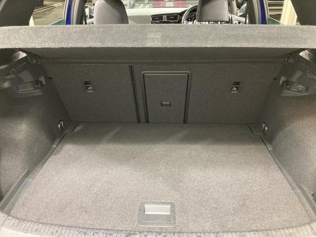 ゴルフR ベースグレード ACC DCC レザーシート シートヒーター ナビ バックカメラ パワーシート コーナーセンサー レーンアシスト フロントアシスト LEDヘッドライト スマートキー 認定中古車(11枚目)