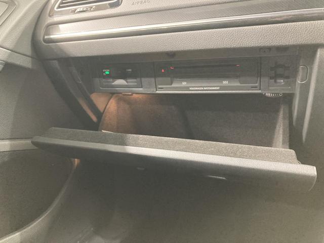 ゴルフR ベースグレード ACC DCC レザーシート シートヒーター ナビ バックカメラ パワーシート コーナーセンサー レーンアシスト フロントアシスト LEDヘッドライト スマートキー 認定中古車(60枚目)