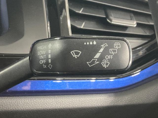 ポロ TSIコンフォートライン ACC 後方死角検知機能 純正ナビ TVフルセグ 15インチアルミホイール パークアシスト バックカメラ 障害物センサー オートライト レザーステアリング 駐車支援システム 認定中古車(37枚目)