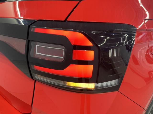 Ｔ－クロス ＴＳＩ　アクティブ　ＡＣＣ　バックカメラ　キーレスエントリー　後方死角検知機能　ブレーキアシスト　駐車支援システム　レーンアシスト　純正ナビ　１６インチアルミホイール　ＬＥＤヘッドライト　レザーシフトノブ（25枚目）