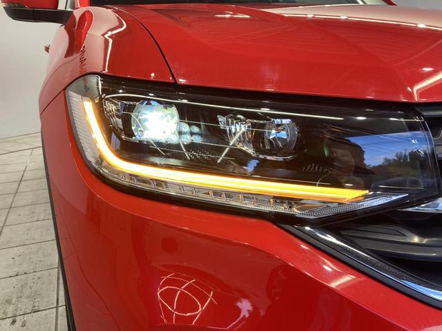 Ｔ－クロス ＴＳＩ　アクティブ　ＡＣＣ　バックカメラ　キーレスエントリー　後方死角検知機能　ブレーキアシスト　駐車支援システム　レーンアシスト　純正ナビ　１６インチアルミホイール　ＬＥＤヘッドライト　レザーシフトノブ（26枚目）