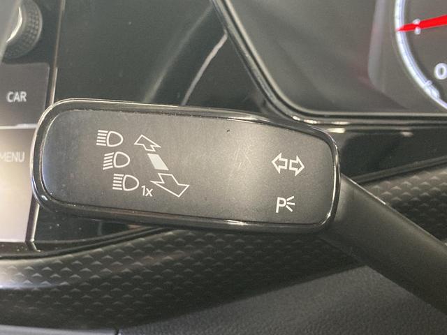 Ｔ－クロス ＴＳＩ　アクティブ　ＡＣＣ　バックカメラ　キーレスエントリー　後方死角検知機能　ブレーキアシスト　駐車支援システム　レーンアシスト　純正ナビ　１６インチアルミホイール　ＬＥＤヘッドライト　レザーシフトノブ（39枚目）